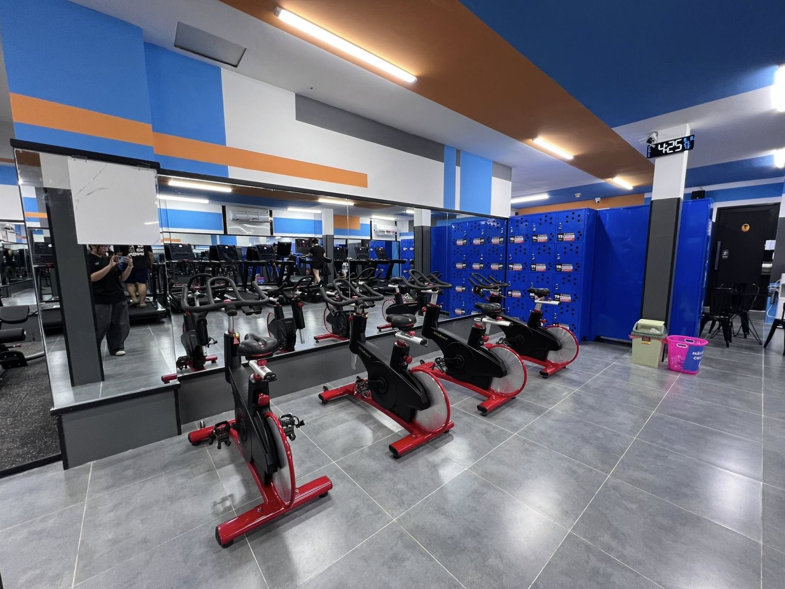 Modun triển khai phần mềm quản lý gym Modun, Máy checkin Face Id, cổng tripod 3 chấu kiểm soát ra vào, và app hội viên, cho chi nhánh 27 phòng tập WaysStation Gym tại Quận 11