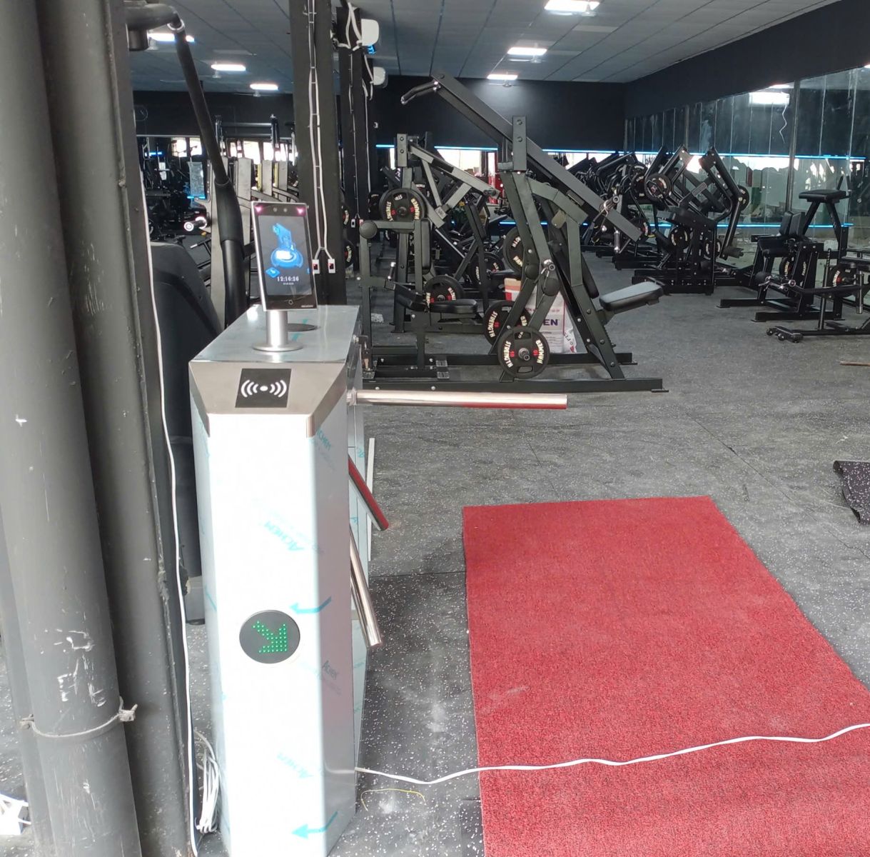 Modun triển khai phần mềm quản lý gym Modun, Máy checkin Face Id, cổng tripod 3 chấu kiểm soát ra vào, và app hội viên, cho chi nhánh 5 phòng tập MegaGym tại Celadon City