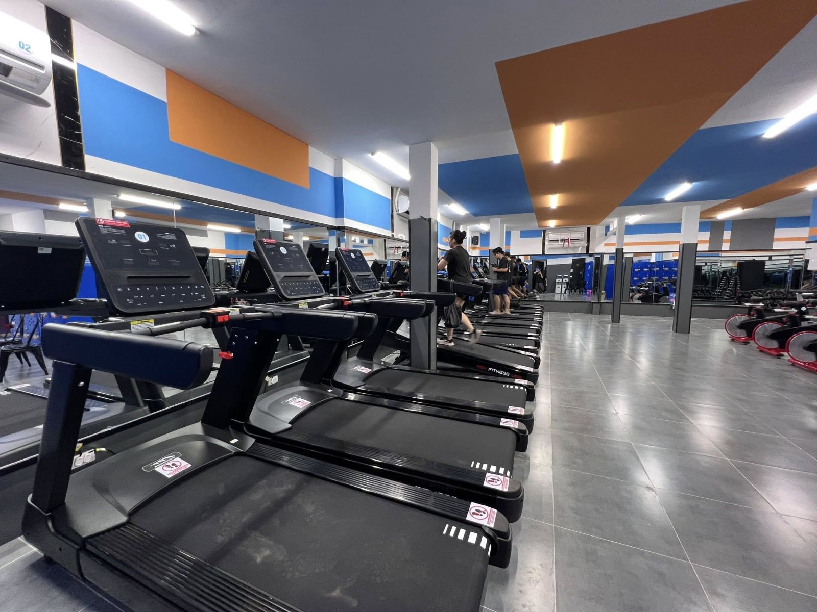 Modun triển khai phần mềm quản lý gym Modun, Máy checkin Face Id, cổng tripod 3 chấu kiểm soát ra vào, và app hội viên, cho chi nhánh 27 phòng tập WaysStation Gym tại Quận 11