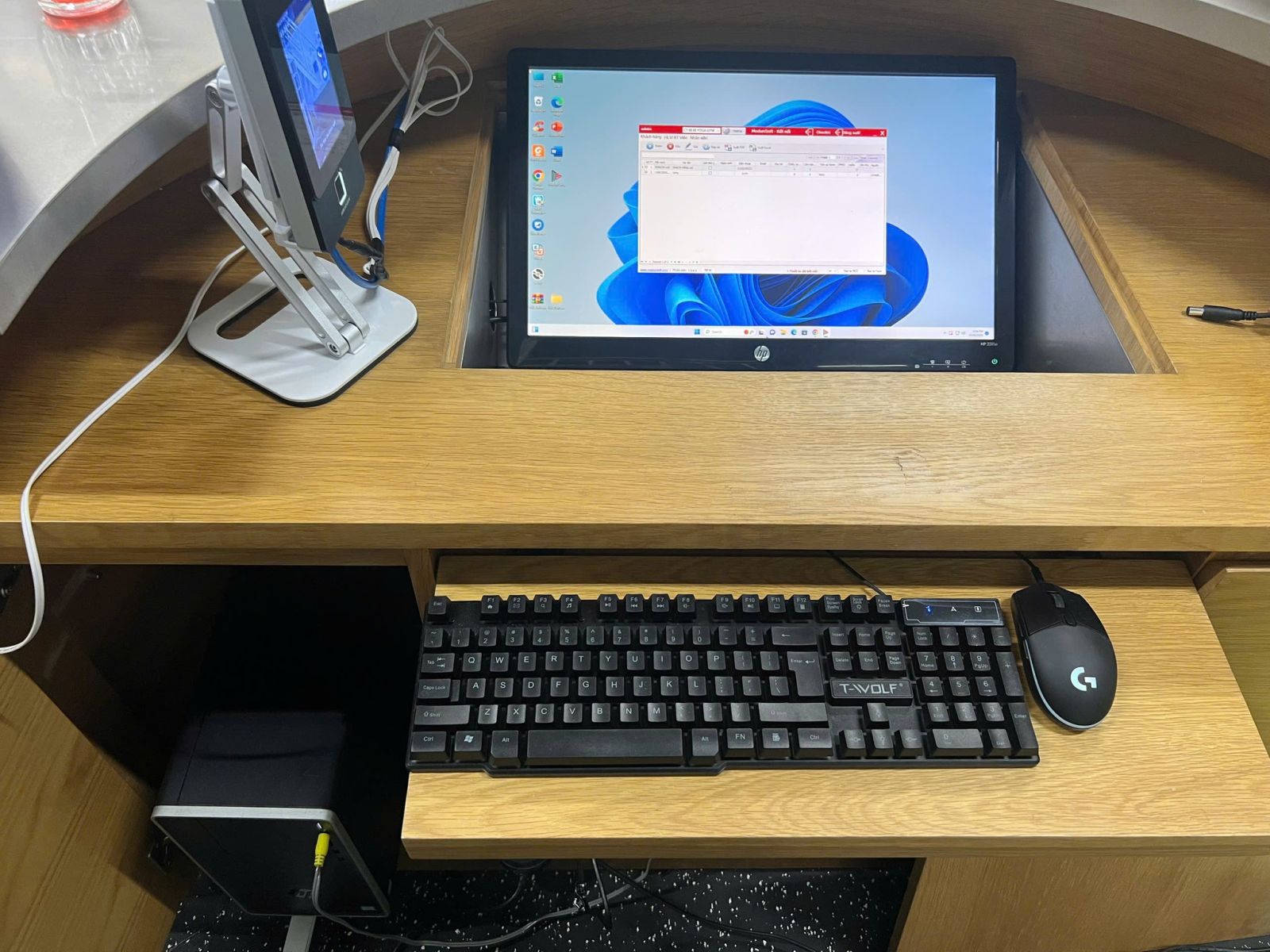 Modun triển khai phần mềm quản lý gym ModunGym, Máy chấm công checkin Face Id, cửa khóa từ kiểm soát ra vào, và app hội viên, cho phòng tập CT 68 68 Yoga Gym tại Củ Chi, TP.Hồ Chí Minh.