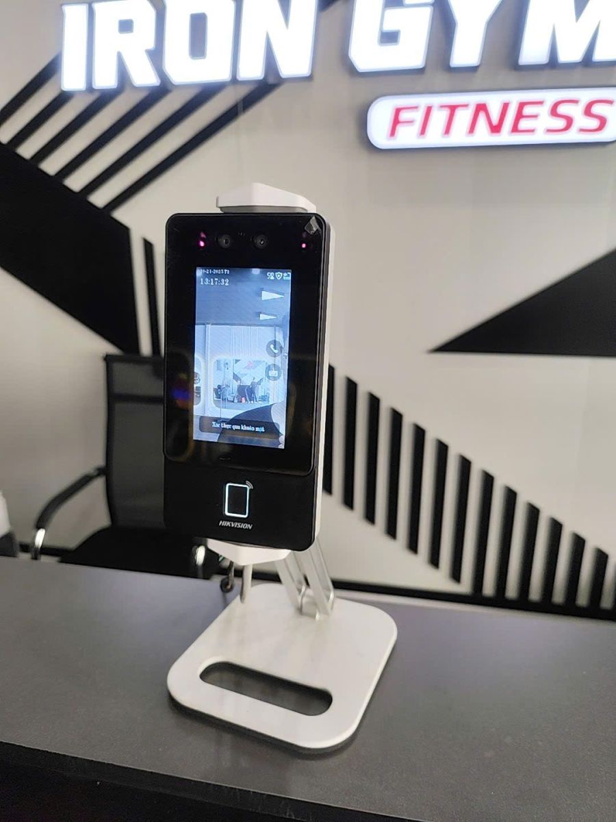 Modun triển khai phần mềm quản lý gym ModunGym, Máy chấm công checkin Face Id, và app hội viên, cho phòng tập Iron Gym Fitness tại Hà Nội.