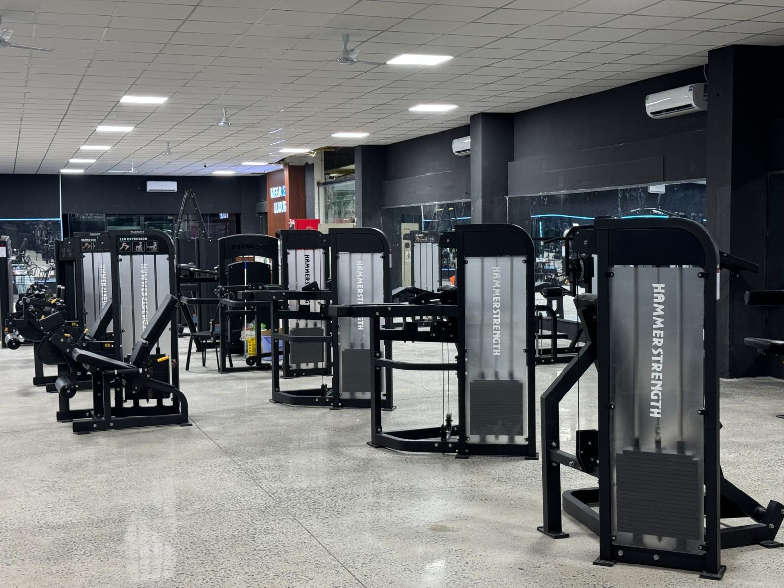 Modun triển khai phần mềm quản lý gym ModunGym, Máy chấm công checkin Face Id, cổng tripod 3 chấu kiểm soát ra vào, và app hội viên, cho chi nhánh 6 phòng tập MegaGym tại Tân Thới Nhất, Quận 12, TP.Hồ Chí Minh.