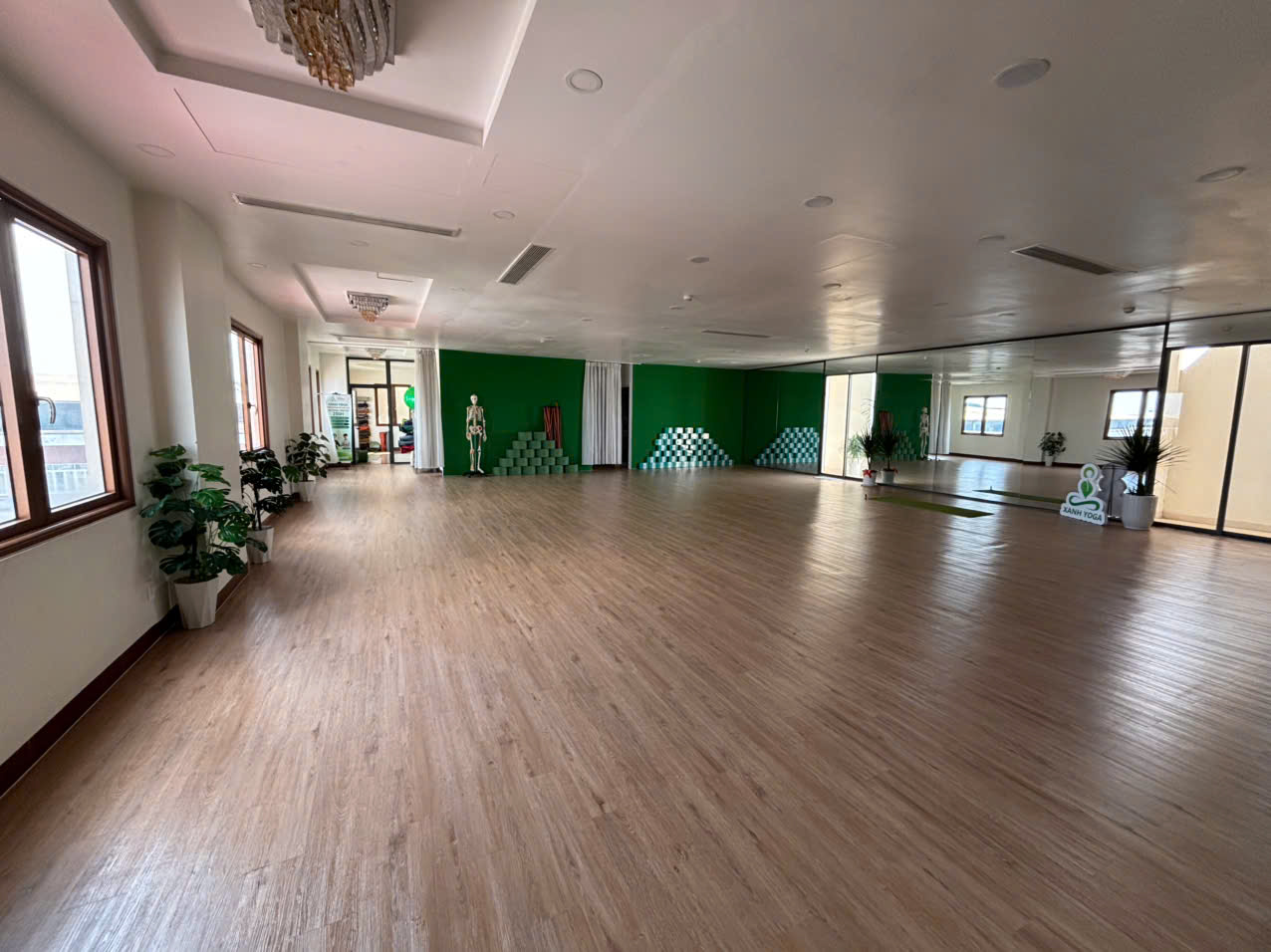 Modun triển khai phần mềm quản lý yoga ModunGym, Máy chấm công checkin Face Id và app hội viên, cho phòng tập Xanh Yoga tại Dĩ An, Bình Dương.