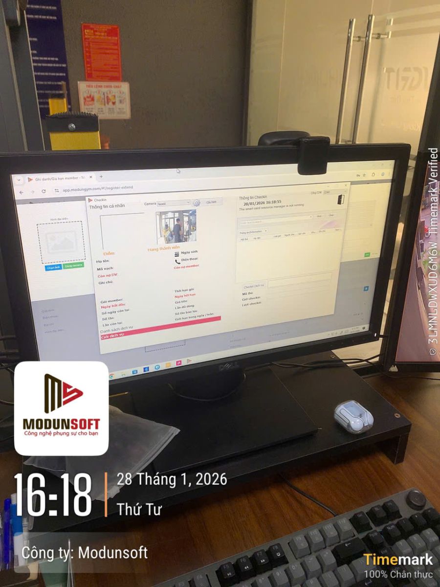 Modun triển khai phần mềm quản lý gym Modun, Máy checkin Face Id, cửa khóa lực từ kiểm soát ra vào và app hội viên, cho phòng tập Nhung Fit Gym tại TP.HCM.