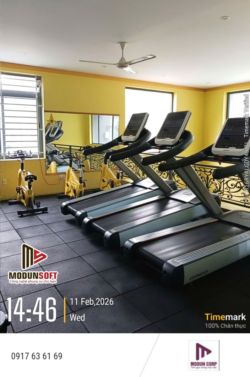 BLUESTAR GYM & YOGA phòng tập Bình Dương, triển khai phần mềm quản lý gym Modun kết hợp máy chấm công Face ID, cửa khóa lực từ kiểm soát ra vào và app hội viên