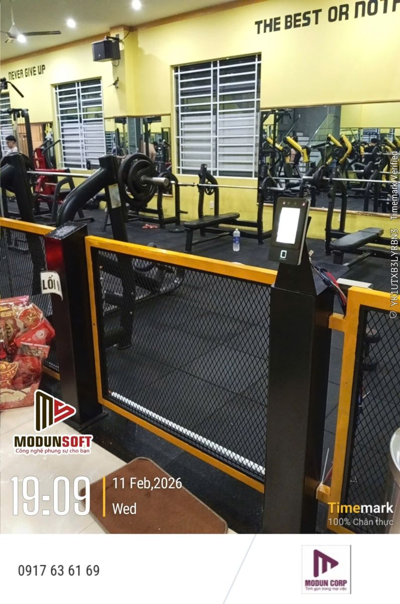 BLUESTAR GYM & YOGA phòng tập Bình Dương, triển khai phần mềm quản lý gym Modun kết hợp máy chấm công Face ID, cửa khóa lực từ kiểm soát ra vào và app hội viên