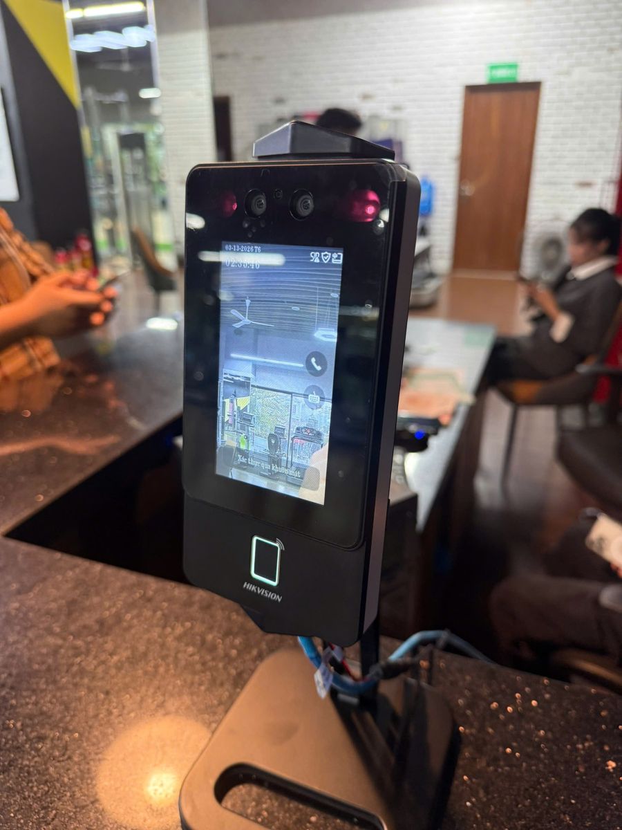 KINH BẮC FITNESS phòng tập tọa lạc tại Quế Võ, tỉnh Bắc Ninh, vừa chính thức triển khai phần mềm quản lý gym ModunGym kết hợp máy chấm công Face ID kiểm soát ra vào và app hội viên