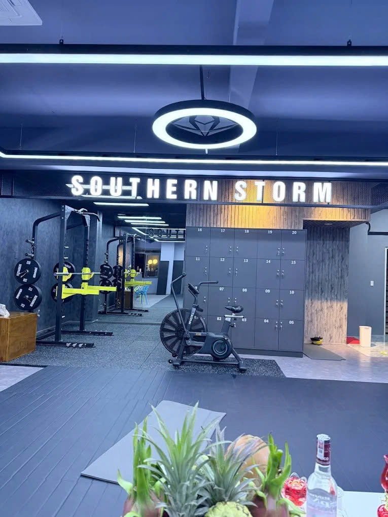 RAPTOR MMA phòng tập tọa lạc tại Q.7, Tp.HCM, vừa chính thức triển khai phần mềm quản lý gym ModunGym kết hợp máy chấm công Face ID và app hội viên