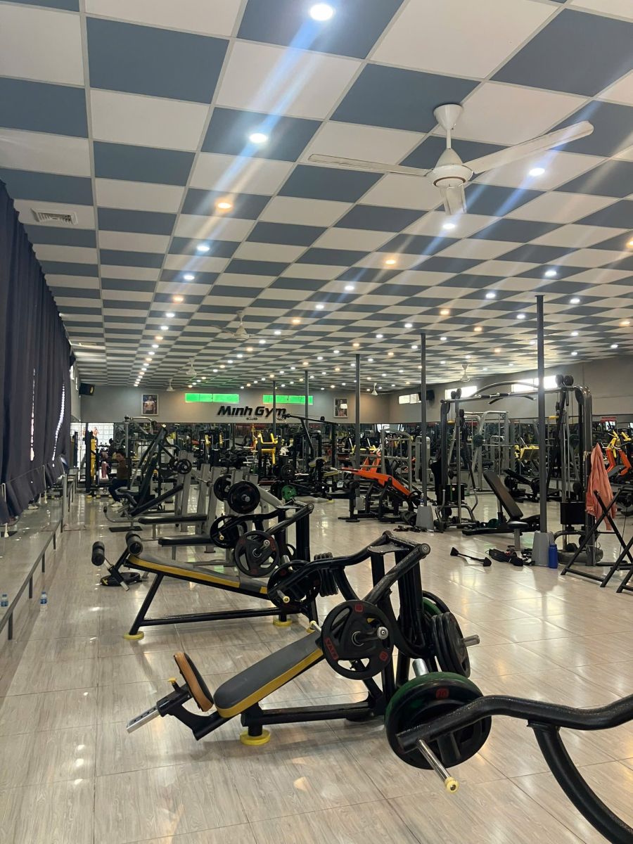 MINH GYM phòng tập tọa lạc tại Cầu Kè, tỉnh Trà Vinh, vừa chính thức triển khai phần mềm quản lý gym ModunGym kết hợp máy chấm công Face ID, và cửa khóa lực từ kiểm soát ra vào và app hội viên