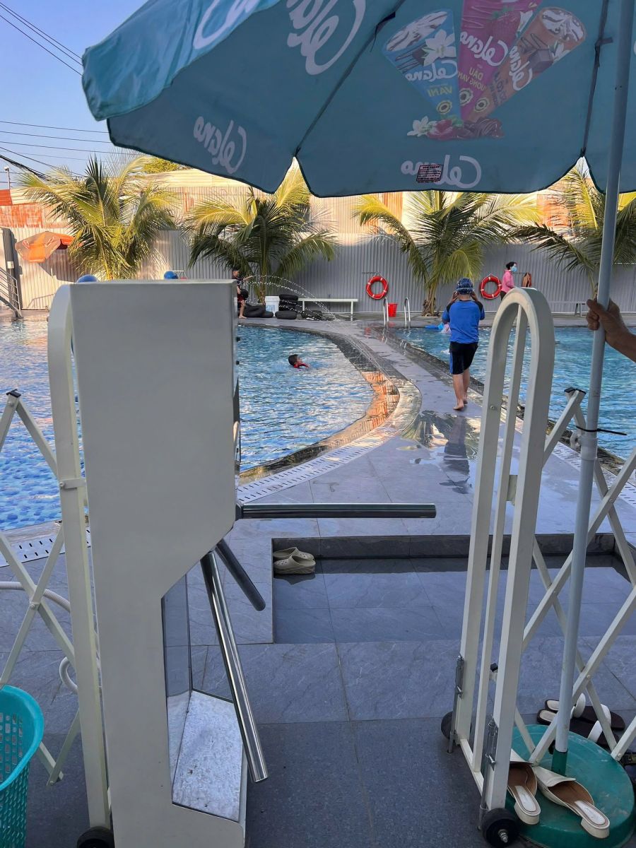 HỒ BƠI ĐẠI HÙNG VƯƠNG tại Buôn Mê Thuột, vừa chính thức triển khai phần mềm quản lý hồ bơi Modun kết hợp máy đọc thẻ từ RFID và QR Code, cổng tripod 3 chấu và app hội viên