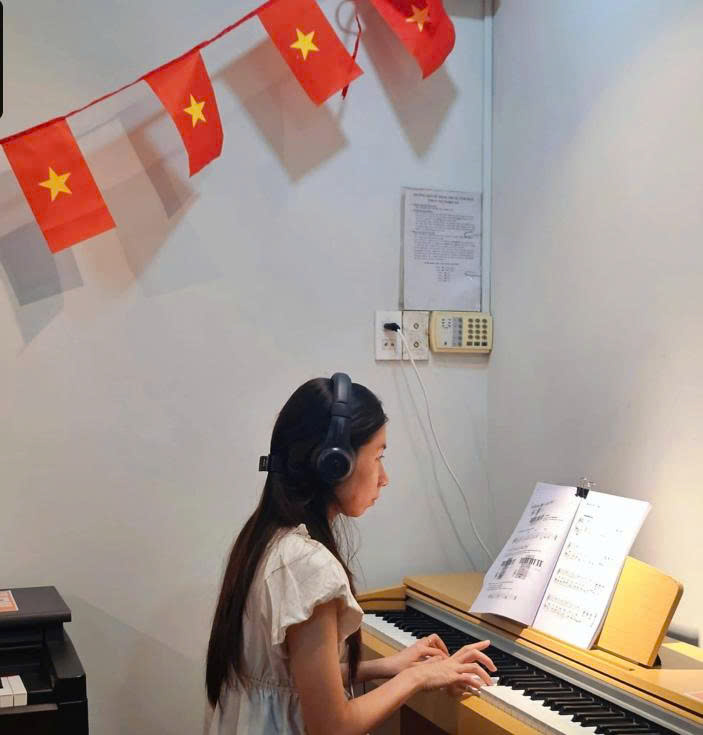 PONG ƠI MUSIC trung tâm dạy piano cho trẻ có chi nhánh tại Cần Thơ, vừa chính thức ứng dụng phần mềm quản lý trung tâm Modun kết hợp máy chấm công Face ID và app hội viên