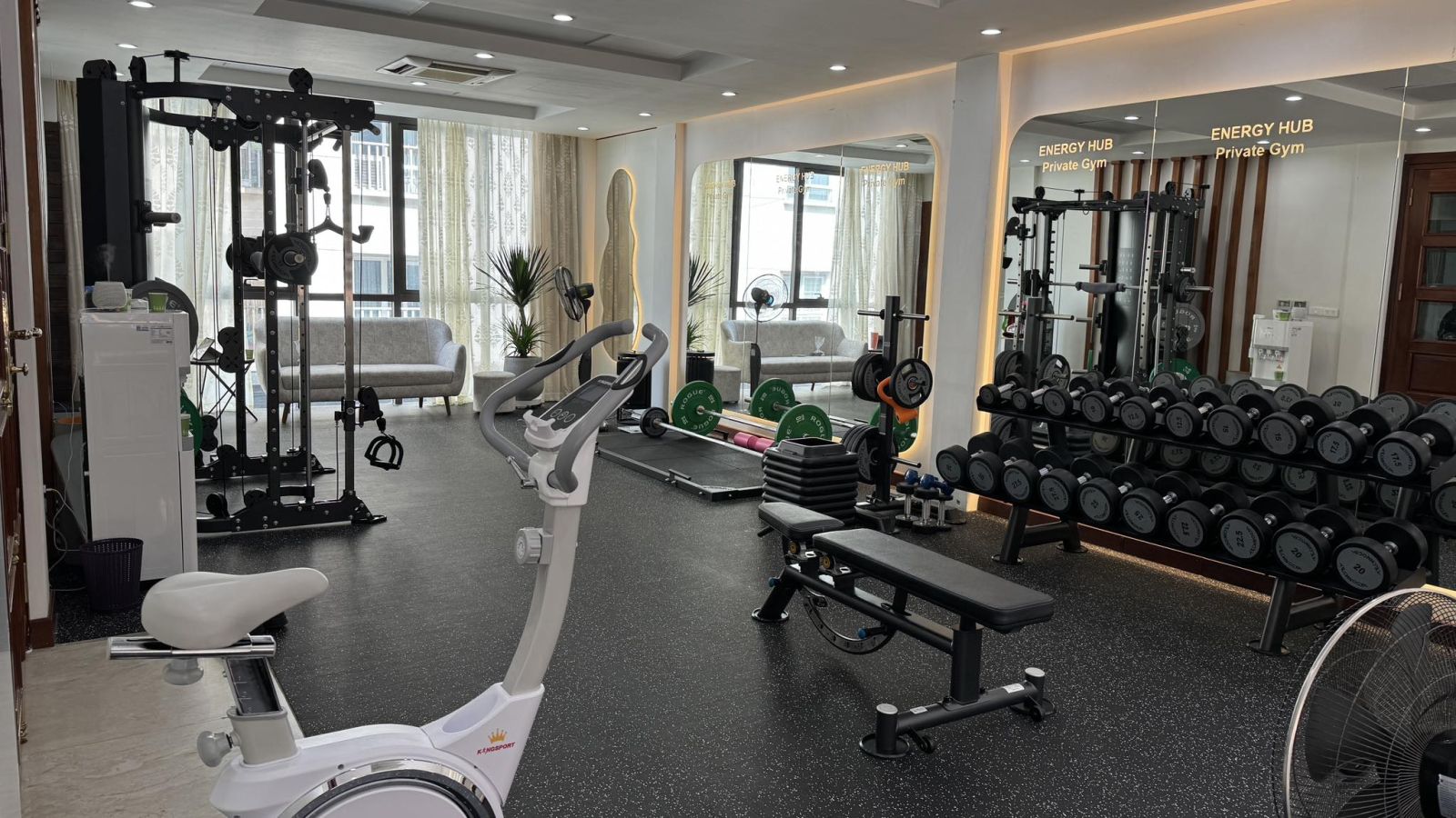 ENERGY HUB PRIVATE GYM phòng tập tại Hà Nội, triển khai phần mềm quản lý Private gym ModunGym và app hội viên cho hội viên đặt lịch tập PT, checkin QR Code, theo dõi quá trình tập luyện