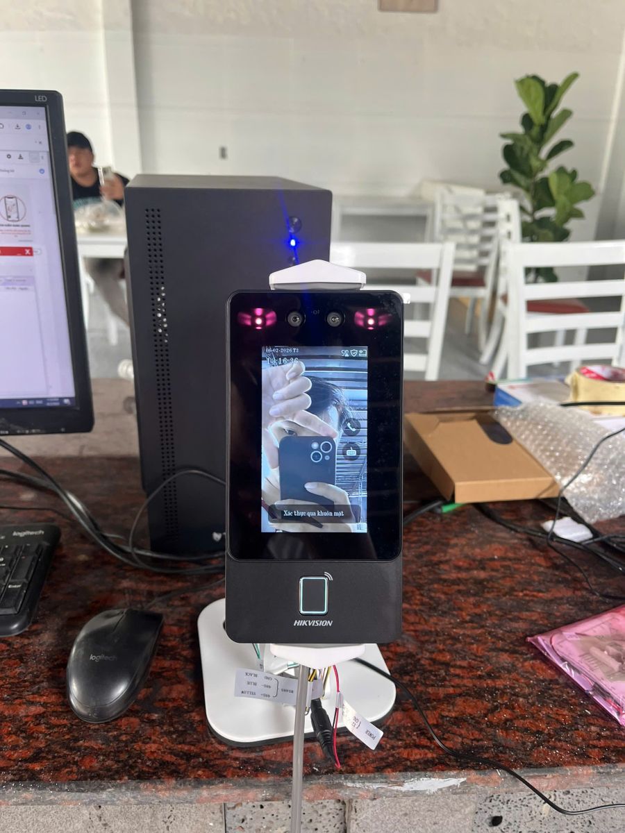 HT GYM CS3 phòng tập chi nhánh 3 tại Bình Dương, triển khai phần mềm quản lý gym ModunGym kết hợp máy chấm công face id, cửa khóa từ kiểm soát ra vào và app hội viên miễn phí