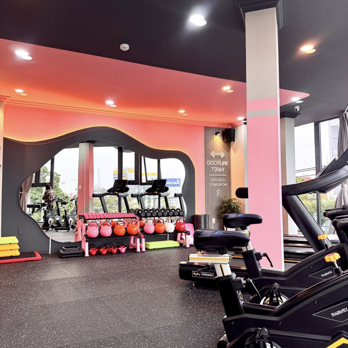QLADY GYM phòng tập chi nhánh 2 tại Bình Dương, tiếp tục triển khai phần mềm quản lý phòng gym Modun kết hợp checkin face id và app hội viên miễn phí
