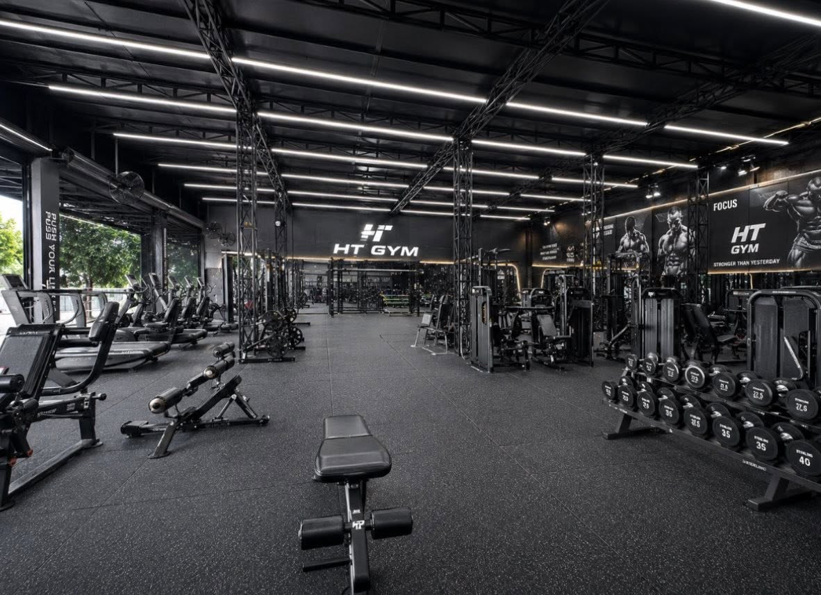 HT GYM CS3 phòng tập chi nhánh 3 tại Bình Dương, triển khai phần mềm quản lý gym ModunGym kết hợp máy chấm công face id, cửa khóa từ kiểm soát ra vào và app hội viên miễn phí