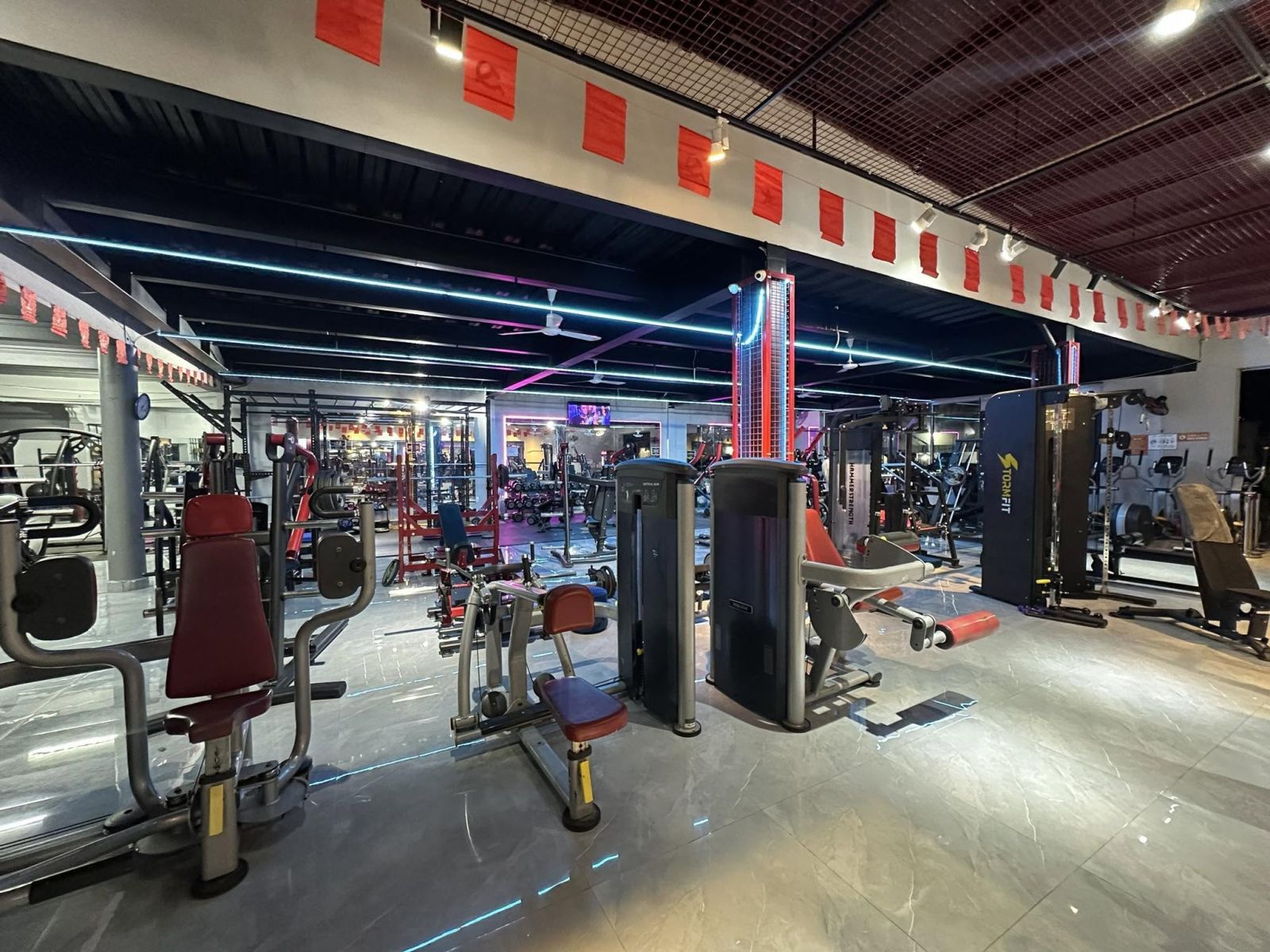 SUN GYM phòng tập tại Hà Nội, vừa chính thức triển khai phần mềm quản lý phòng gym ModunGym kết hợp máy chấm công face id, cổng tripod 3 chấu kiểm soát ra vào và app hội viên