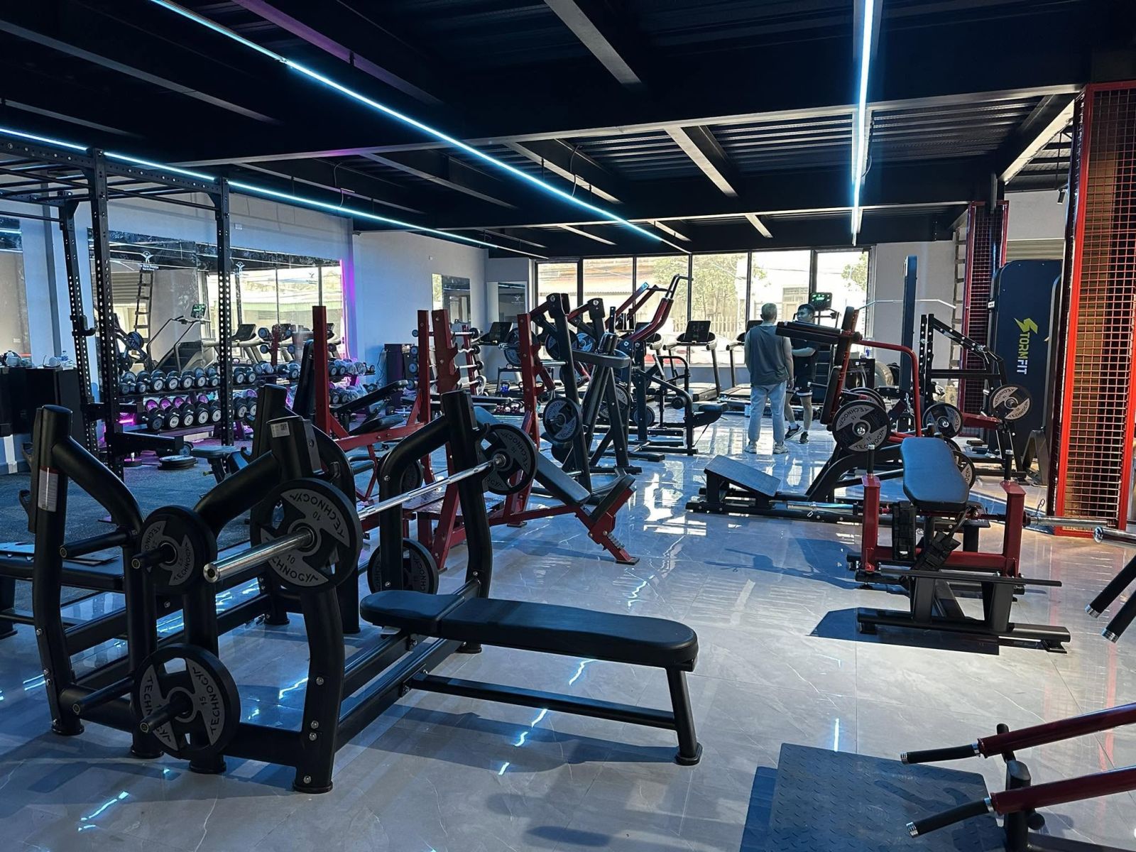 SUN GYM phòng tập tại Hà Nội, vừa chính thức triển khai phần mềm quản lý phòng gym ModunGym kết hợp máy chấm công face id, cổng tripod 3 chấu kiểm soát ra vào và app hội viên