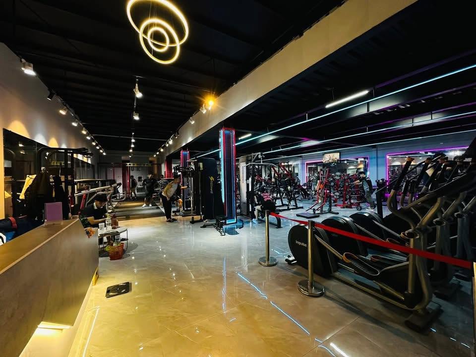 SUN GYM phòng tập tại Hà Nội, vừa chính thức triển khai phần mềm quản lý phòng gym ModunGym kết hợp máy chấm công face id, cổng tripod 3 chấu kiểm soát ra vào và app hội viên