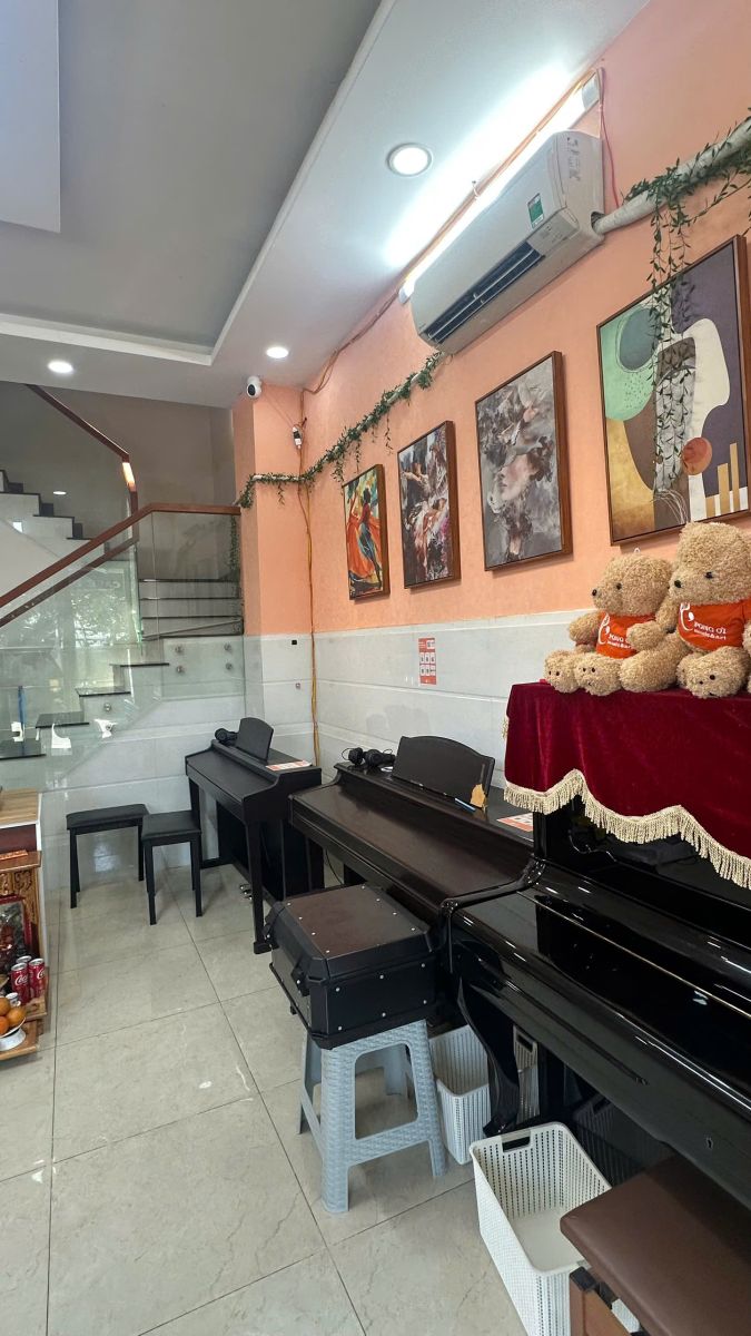 PONG ƠI MUSIC trung tâm dạy piano có 7 chi nhánh tại Tp.HCM và 1 chi nhánh tại Cần Thơ, vừa triển khai phần mềm quản lý trung tâm Modun kết hợp máy chấm công Face ID và app hội viên