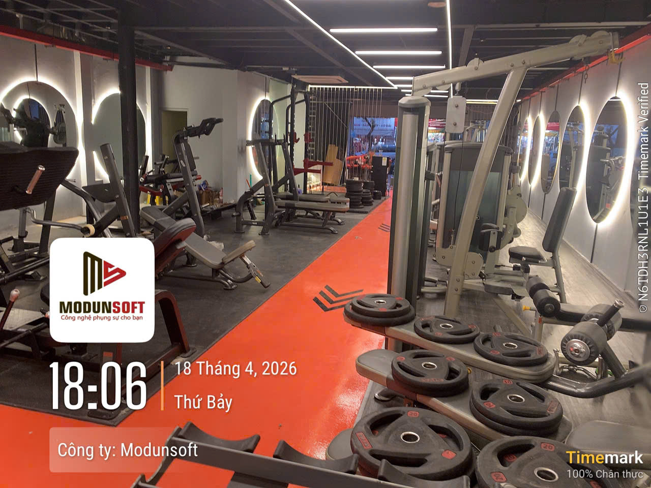 AHA GYM phòng tập chi nhánh 4 tọa lạc tại Quận 9, TP.HCM, vừa chính thức triển khai phần mềm quản lý phòng gym ModunGym kết hợp máy chấm công Face ID và app hội viên